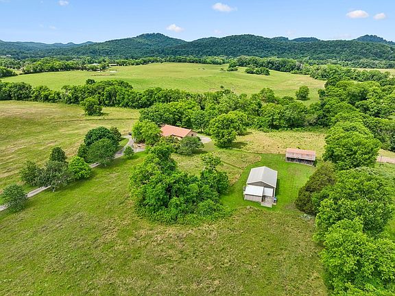 57th image of 20 Riverbend Ln
