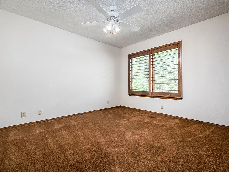 9900 Winding Oak Cir — Photo 25