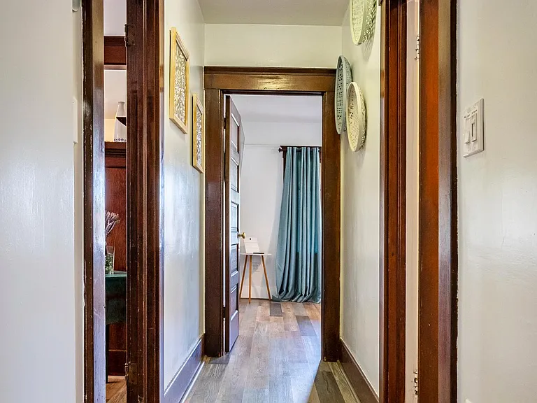 2715 Cridge St — Photo 27