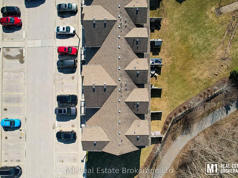 15 Carere Cres #46B — Photo 34