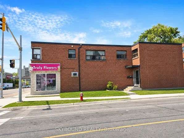 308 Lakeshore Rd W #3, Mississauga, ON L5H 1G8