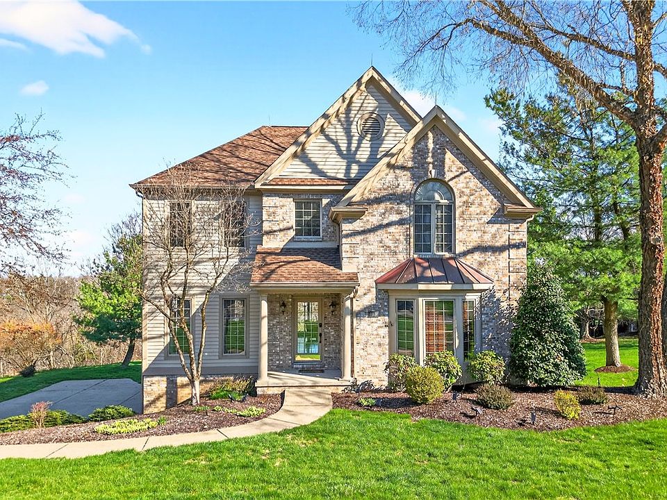 1st image of 2121 W Grove Dr