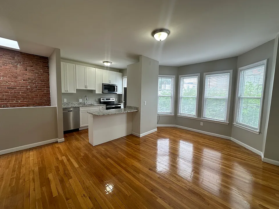181 Washington Ave #3CP
