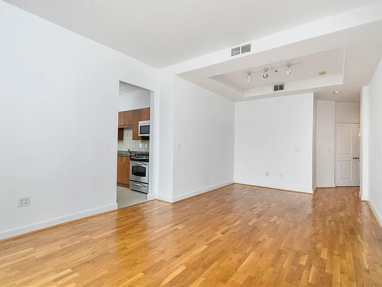 2626 Peachtree Rd NW #1008 — Photo 28