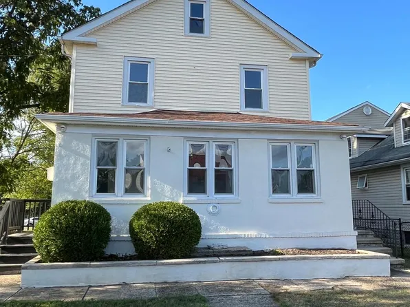 105 Mecray Ln, Maple Shade, NJ 08052