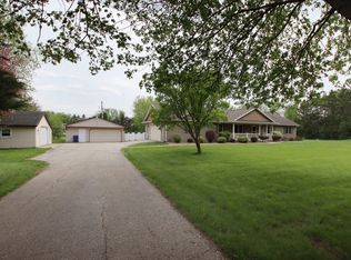 W7426 Townline Cir, Van Dyne, WI 54979