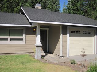 804 Holiday Ct, Mount Shasta, CA 96067