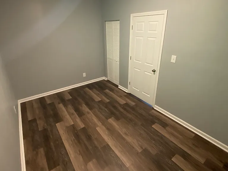 102 Commonwealth Ct — Photo 5
