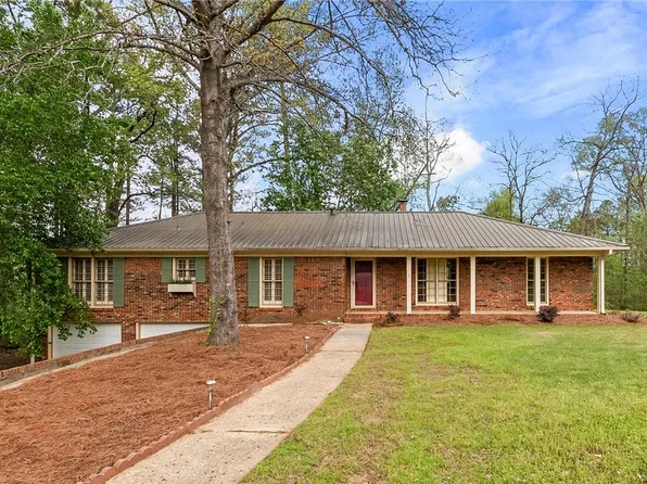 600 Innsbruck Ct, Northport, AL 35473