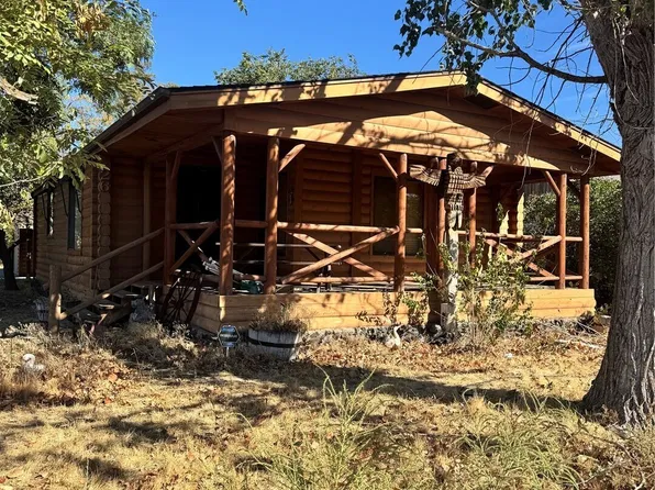 26 3rd Avenue SE, Soap Lake, WA 98848