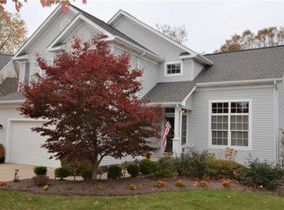 1390 Apple Valley Ct, Broadview Heights, OH 44147