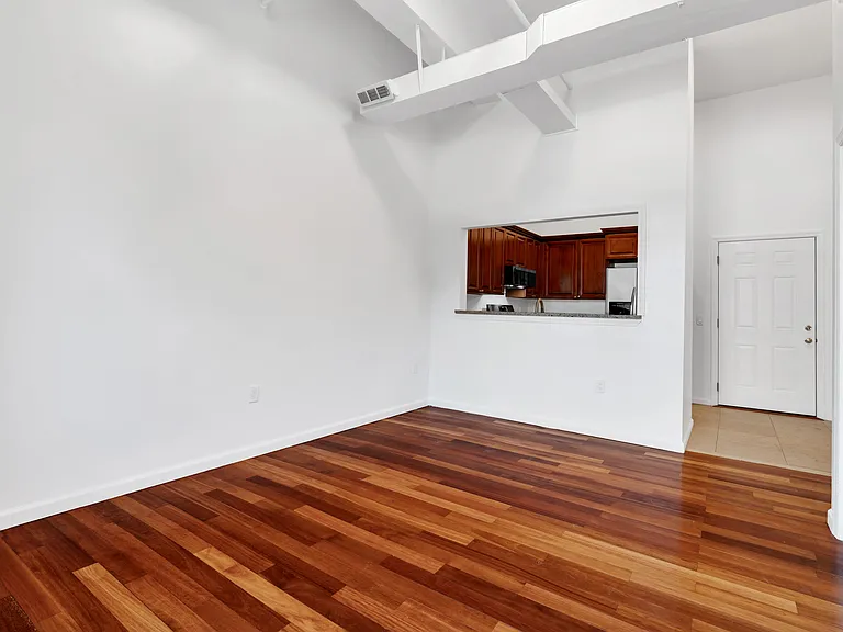 850 Grand Ave #202 — Photo 8