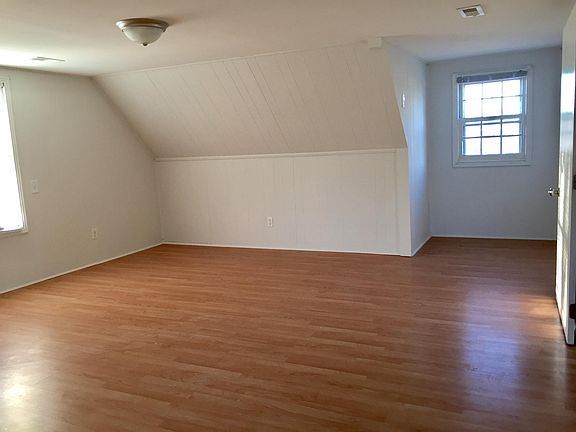 5th image of 332 N Wilmore St APT 5