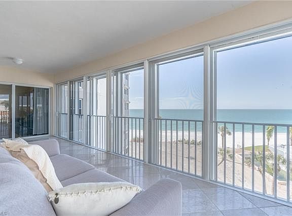 4th image of 2905 Gulf Shore Blvd N APT 403