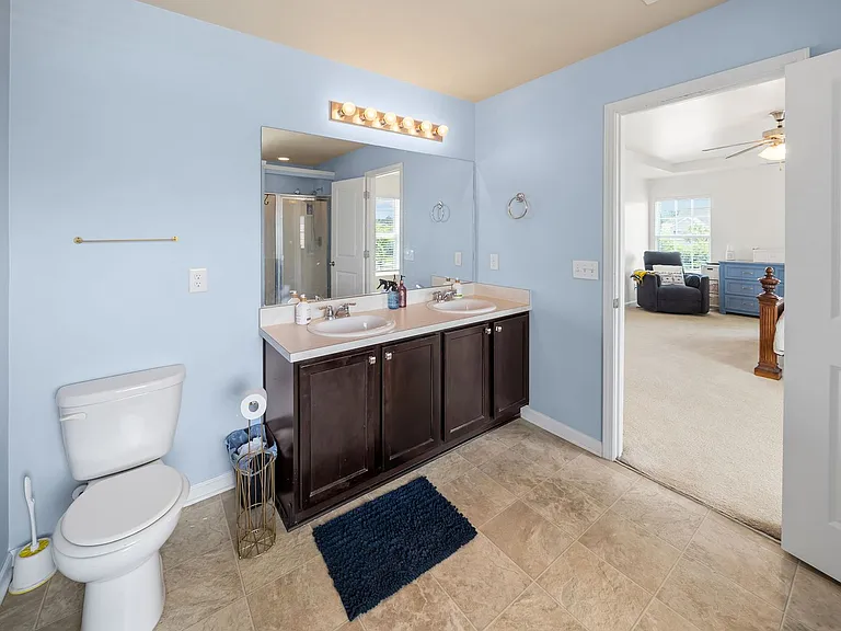 415 Valdez Ct — Photo 33