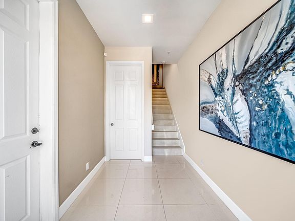 5th image of 454 NW 41st Street