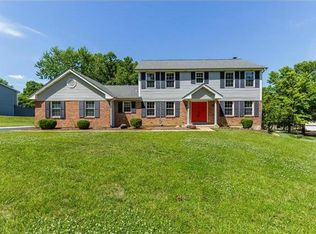 1432 Sycamore Manor Dr, Chesterfield, MO 63017