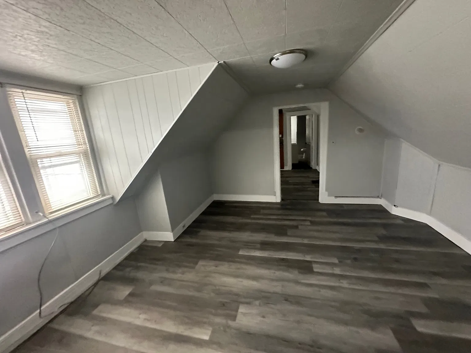 1 bed, 550 sqft, $895 — Photo 2