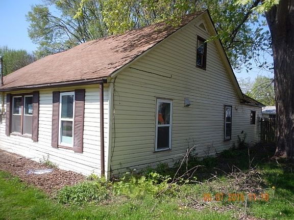2nd image of 5864 Main Ave