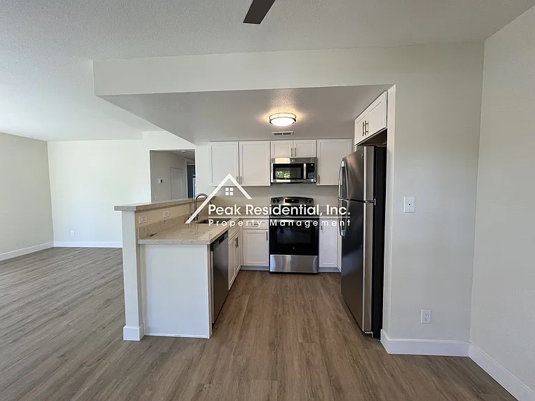 Gardenside Apartments — Photo 34