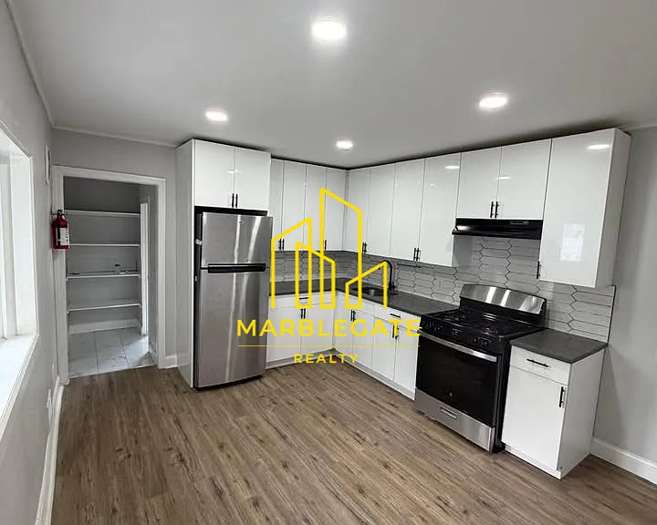 13 Orange Pl #11 — Photo 2