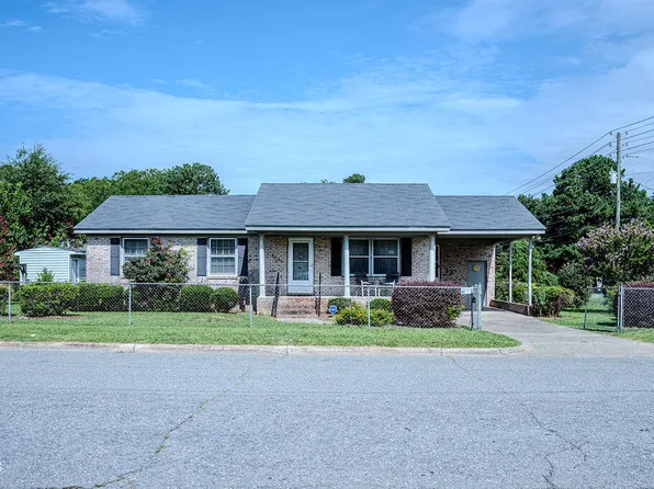 306 S Brevard St, Selma, NC 27576