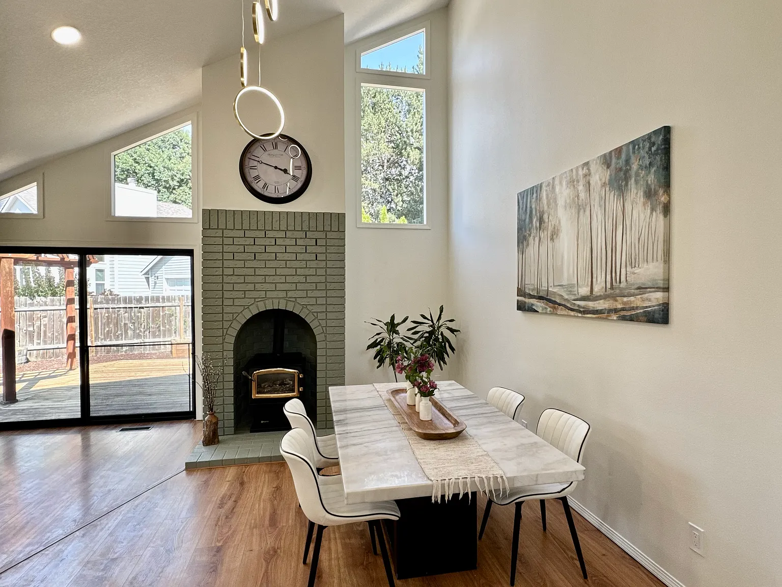 3 bed, 1672 sqft, $2,945 — Photo 4