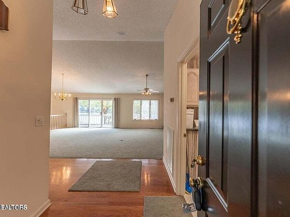 5th image of 23 Dockside Dr