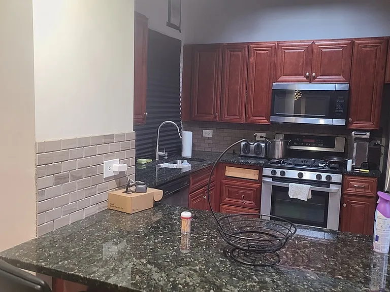 336 Oakwood St — Photo 5