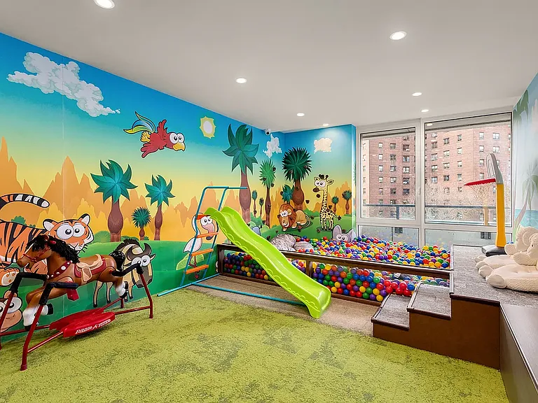1399 Park Ave #Penthouse 23 — Photo 16