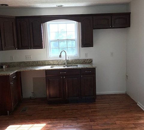 5th image of 91 Ashley St
