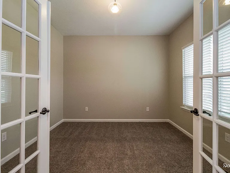 3944 Applegate Ct — Photo 13