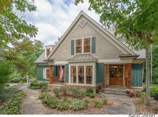 635 Wickhams Fancy Dr, Biltmore Lake, NC 28715