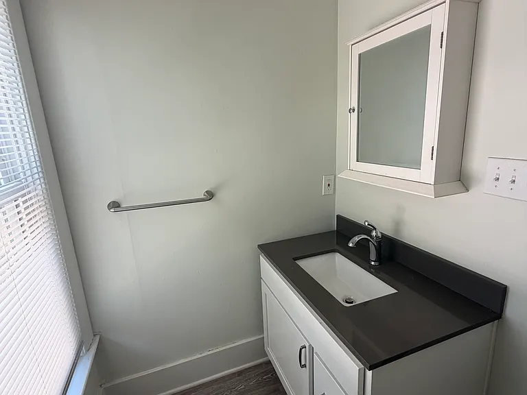 629 Lyon St NE #1 — Photo 18