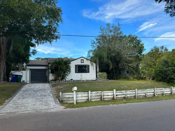 1529 W River Shore Way, Tampa, FL 33603