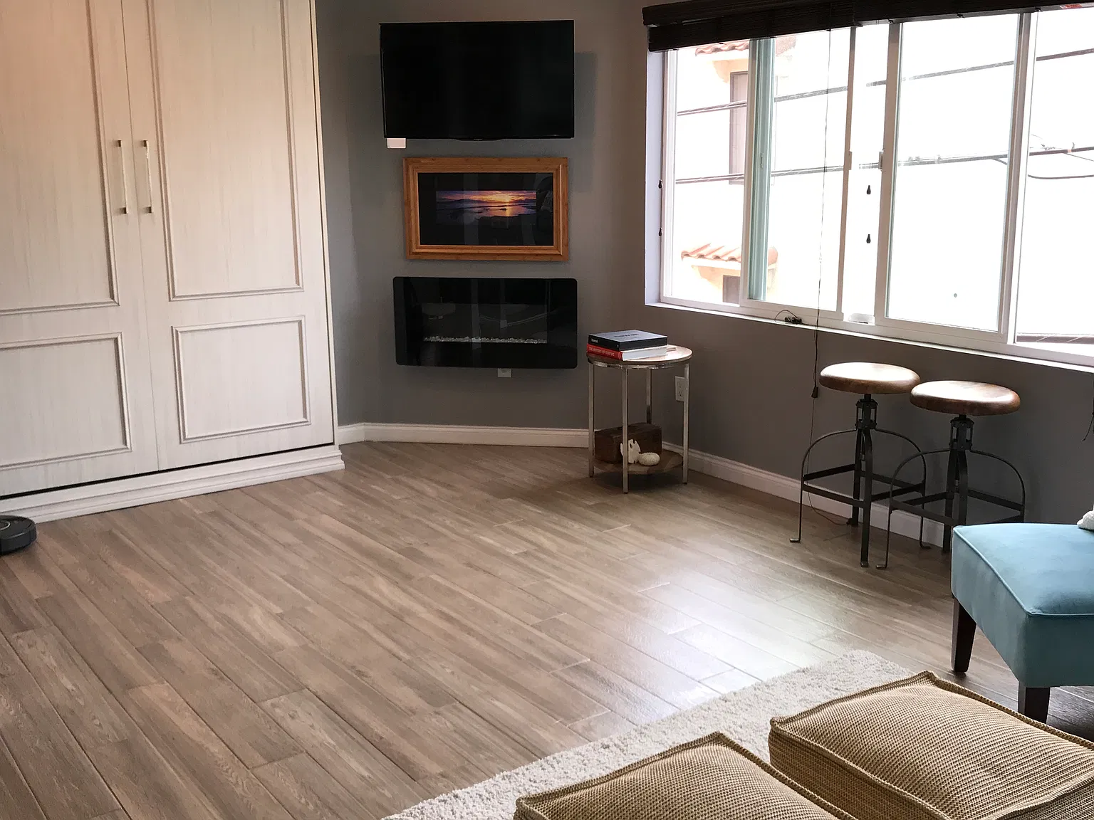 860 Turquoise St — Photo 2