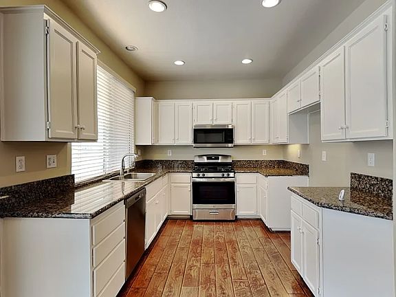 2nd image of 13610 Basswood Dr