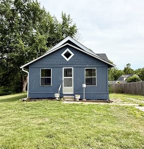 617 E Watrous Ave, Des Moines, IA, 50315