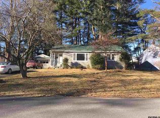 28 Brockley Dr, Delmar, NY 12054