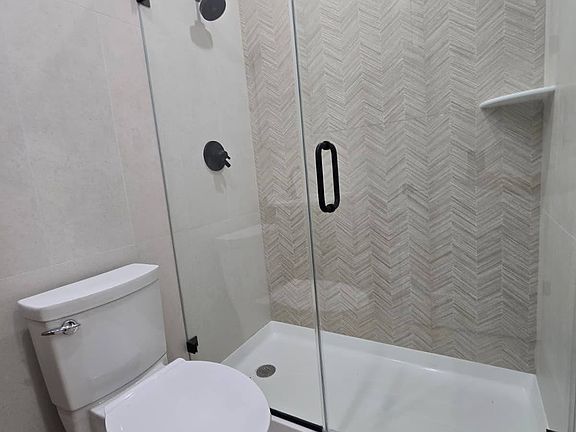 5th image of 40 Lembeck Ave #105
