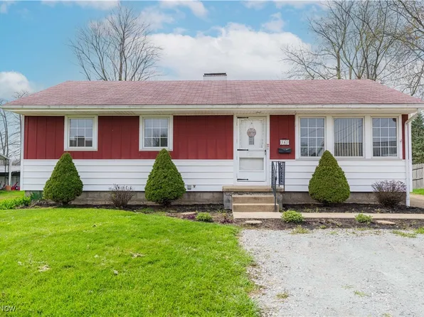 141 Page St NW, Massillon, OH 44647