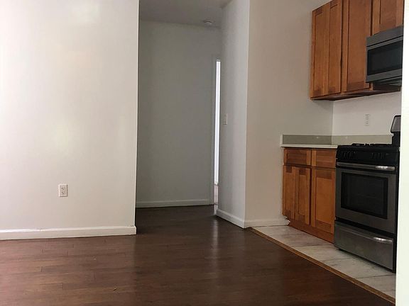 2nd image of 2814 Kennedy Blvd APT 302