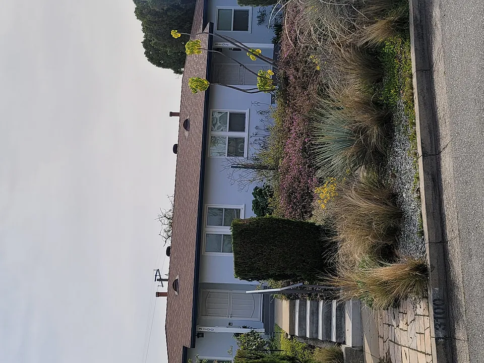 Duplex: 3100 is on the left.
