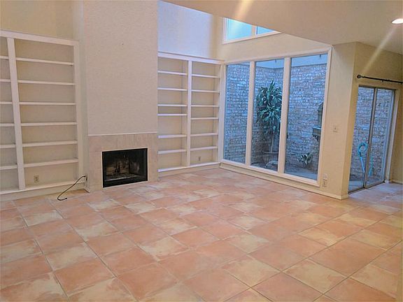 4th image of 2323 Augusta Dr APT 31