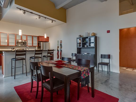 5th image of 1132-1140 Washington Ave #508