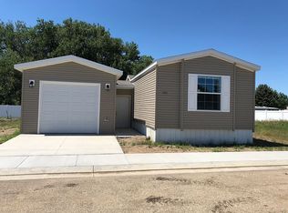 101 Partridge Ln SE, Mandan, ND 58554