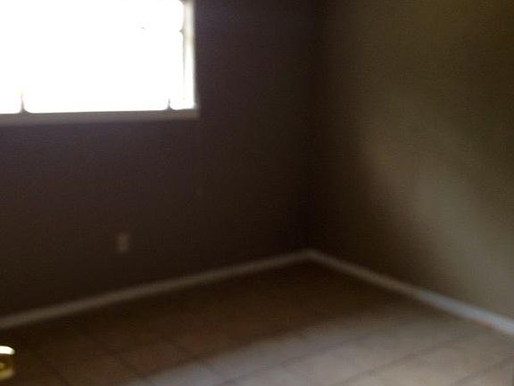 2nd image of 3201 Tiger Ln