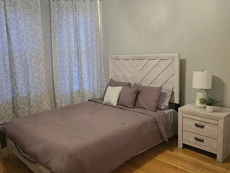 6102 S Ingleside Ave #3 — Photo 3