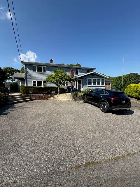 1082 Hancock St Fall River 02721 — Photo 2