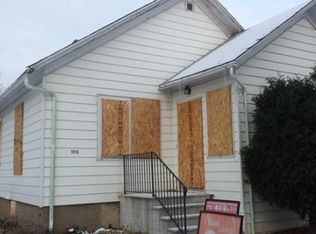 1015 Smith St, Green Bay, WI 54302